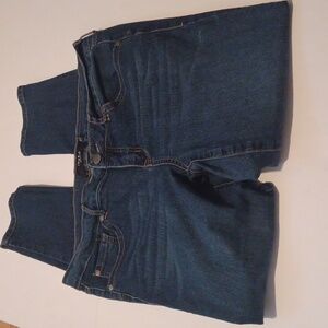 Torrid Skinny Jeans Size 16R. L.30.5". Rise 10".  EUC